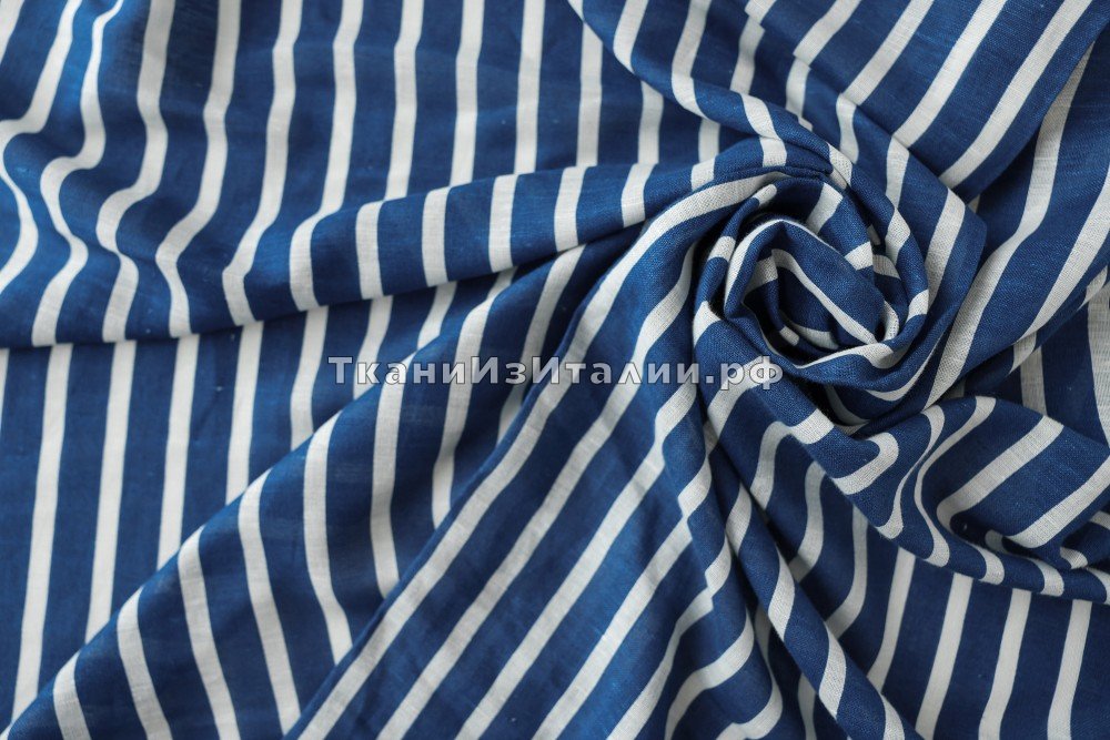 ткань лен в бело-синюю полоску, костюмно-плательная лен в полоску белая Италия