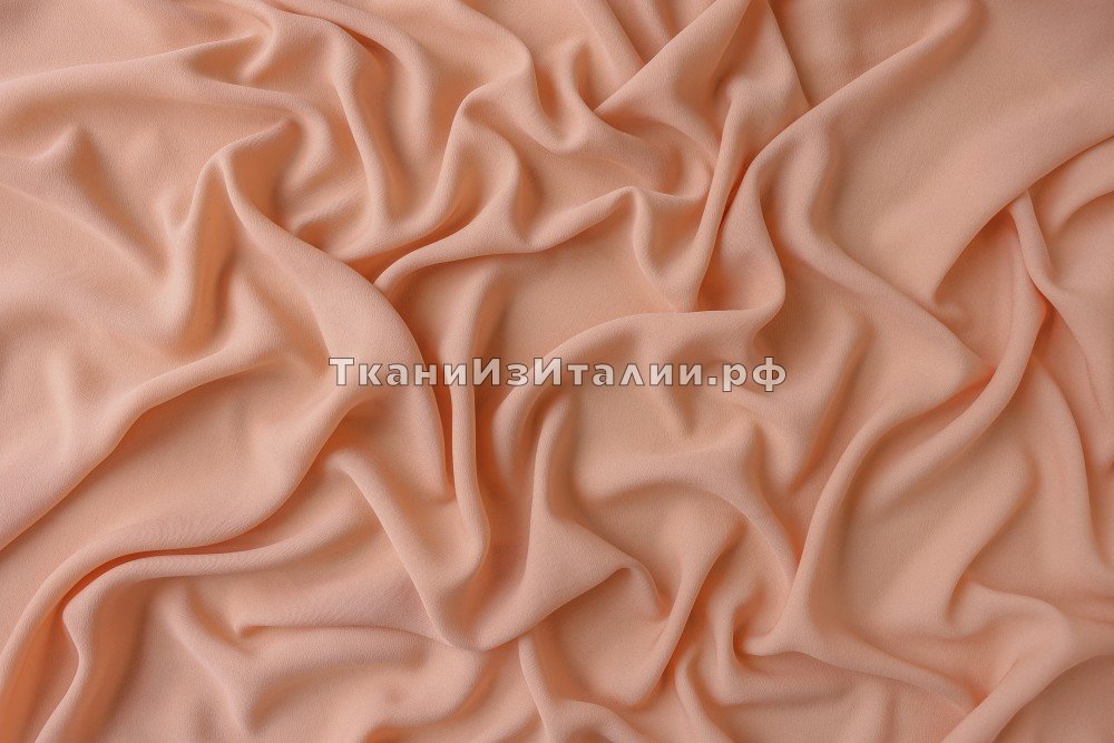 ткань шармуз из шелка с эластаном персикового цвета, шармюз шелк однотонная персиковая Италия