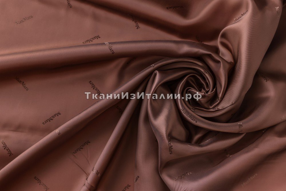 ткань подклад из вискозы ярко-коричневая с логотипами, подклад вискоза иные коричневая Италия