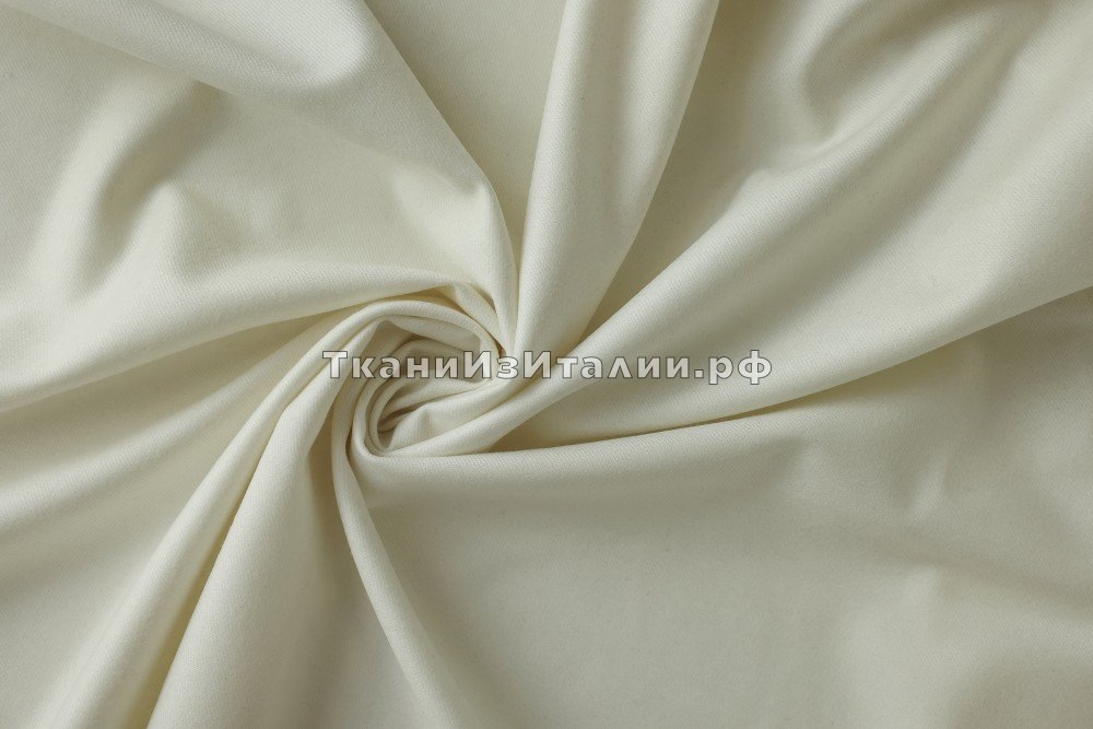 ткань костюмная шерсть молочного цвета, костюмно-плательная шерсть однотонная белая Италия