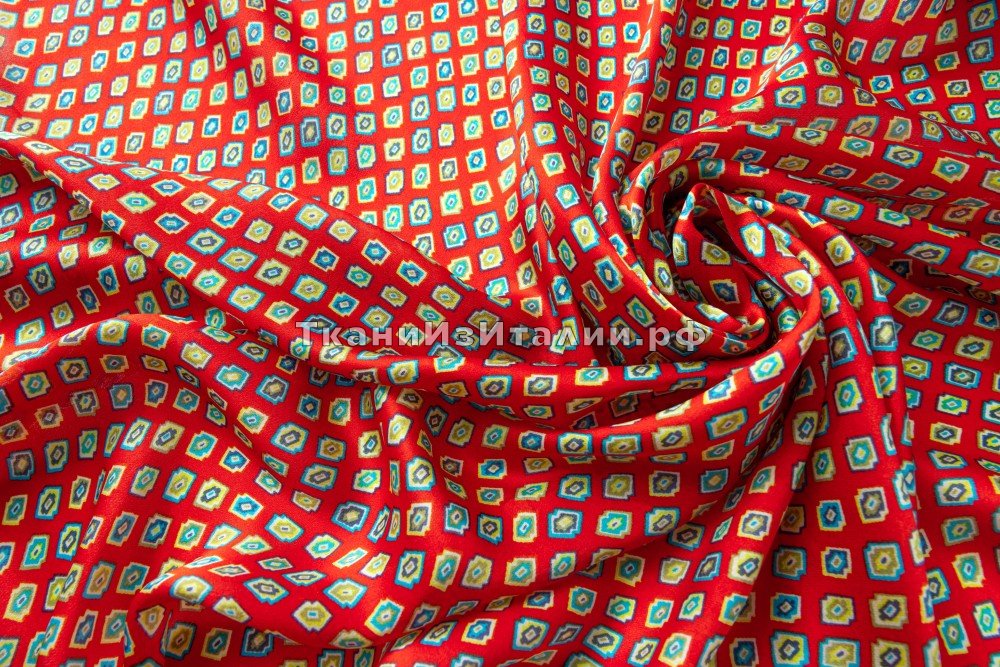 ткань атлас красного цвета с разноцветным узором, атлас шелк иные красная Италия