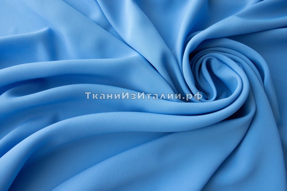 ткань крепдешин голубого цвета с эластаном, крепдешин шелк однотонная голубая Италия