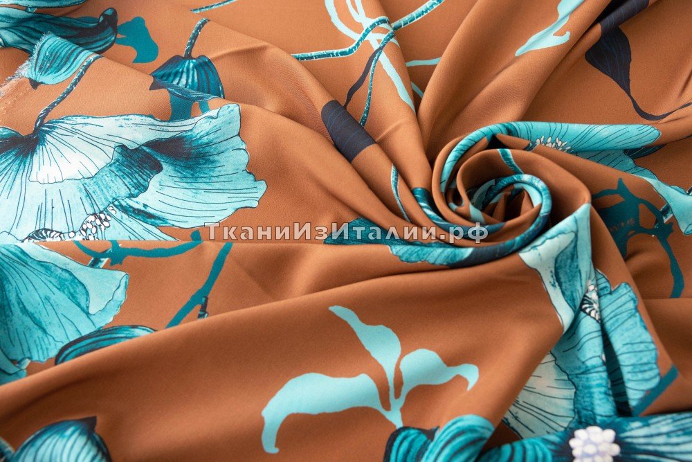 ткань крепдешин коньячного цвета с голубыми цветами, Италия