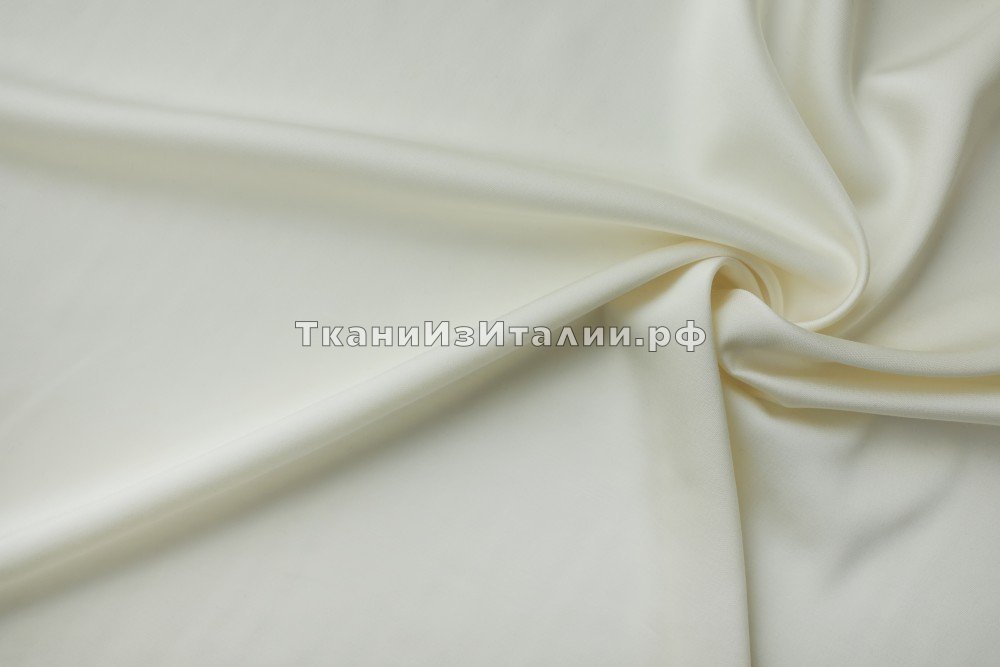 ткань молочная шерсть с шелком, костюмно-плательная шерсть однотонная белая Италия