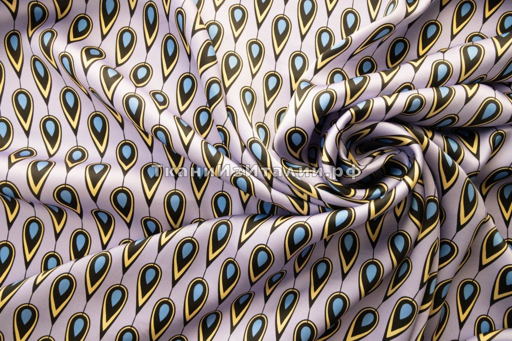 ткань атлас с желто-синими перьями на лавандовом фоне от Карнет для Унгаро, атлас шелк иные фиолетовая Италия