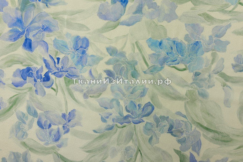 ткань молочно-голубой шелк с ирисами, костюмно-плательная шелк цветы белая Италия