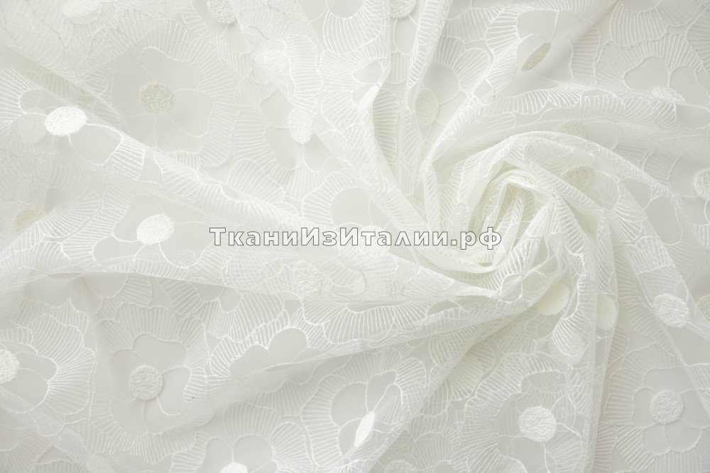 ткань сетка белого цвета с ромашками, сетка полиэстер цветы белая Италия